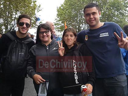 La Juventud Peronista de Chivilcoy estuvo en el acto de apoyo a CFK