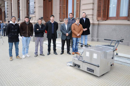 El Municipio adquirió una máquina demarcadora para la señalización horizontal en toda la ciudad