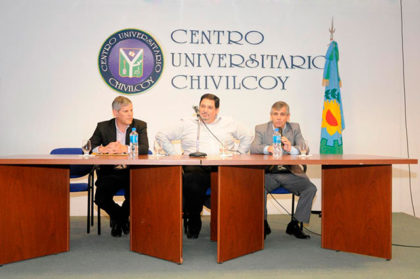 Gustavo Iaies brindó una charla sobre educación en el Centro Universitario