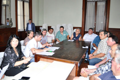 Reunión entre autoridades municipales y dueños de remiserías por cambios en la Ordenanza que los regula