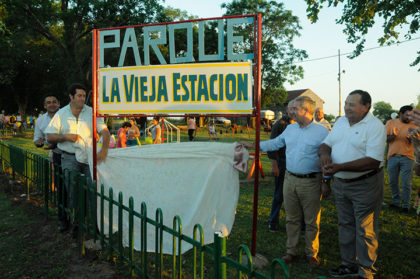 Se inauguró el parque de juegos en La Rica