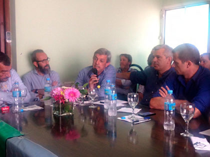 Senador Norberto García: Dirigentes peronistas reunidos en Junín item-thumbnail