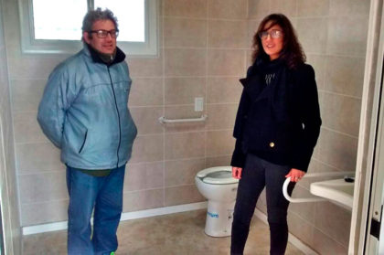 El Polideportivo Municipal cuenta con un nuevo baño para personas discapacitadas