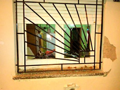 No escarmienta: Detenido por dañar una vivienda con intención de robo