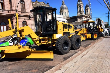 El Centro Comercial destacó la adquisición de maquinaria vial en comercios locales por parte del municipio item-thumbnail