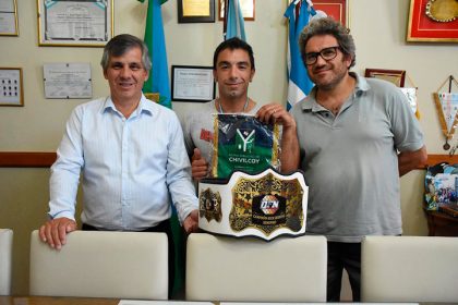Britos recibió al campeón de kick boxing Isaías Torres