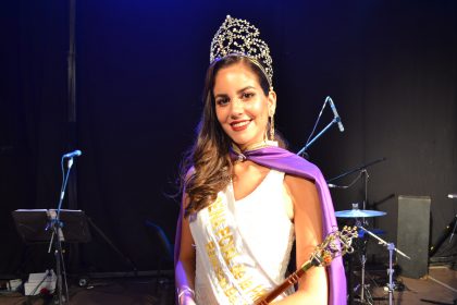 La chivilcoyana Paula Burcez fue elegida reina de la 34ª Fiesta Provincial de la Primavera en Rawson