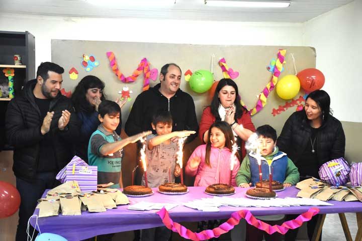 <span style='color:#f000000;font-size:14px;'>CELEBRACIÓN</span><br>Celebraron los cumpleaños de los niños que asisten a los SUMS «25 de Mayo» y «Cielos del Sur» item-thumbnail