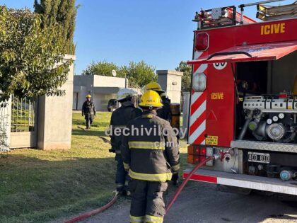 <span style='color:#f000000;font-size:14px;'>LOCALES</span><br>Los Bomberos fueron requeridos ante un incendio en una vivienda en la calle 504