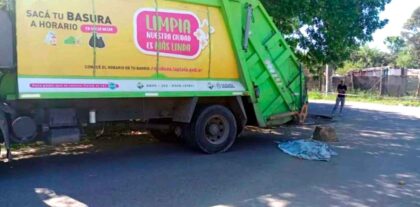 <span style='color:#f000000;font-size:14px;'>POLICIALES</span><br>[La Plata] Iban cuatro personas en una moto, se cayó un nene de 3 años y un camión lo pasó por encima