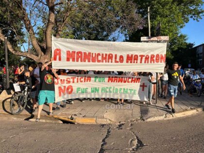 <span style='color:#f000000;font-size:14px;'>LOCALES</span><br>[Video] Marcha en reclamo de que se esclarezca la muerte de Jonathan Burcez