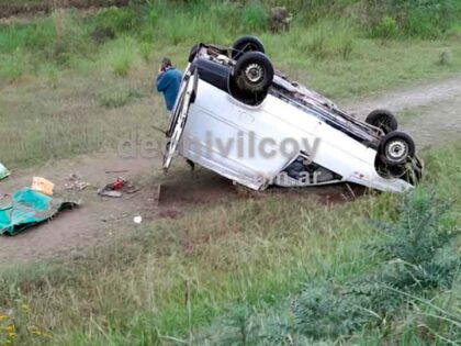 <span style='color:#f000000;font-size:14px;'>POLICIALES</span><br>Esta tarde: volcó un utilitario en la Ruta 5