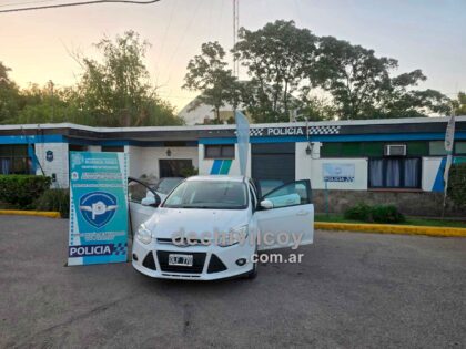 <span style='color:#f000000;font-size:14px;'>POLICIALES</span><br>Operativo policial en Chivilcoy: recuperan vehículo robado a mano armada en Avellaneda