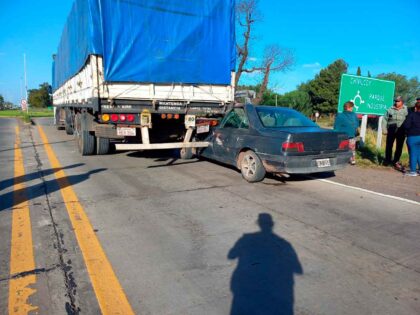 <span style='color:#f000000;font-size:14px;'>POLICIALES</span><br>[Ruta 5] Se quedó sin frenos en plena ruta y se estrelló contra un camión