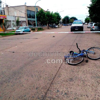 <span style='color:#f000000;font-size:14px;'>POLICIALES</span><br>Un motociclista atropelló a una ciclista en Avenida Güemes y se dio a la fuga