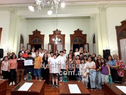 <span style='color:#f000000;font-size:14px;'>LOCALES</span><br>[Video] Reconocimiento unánime del HCD al “Canto a Chivilcoy” interpretado por alumnos de la Escuela Secundaria N° 8