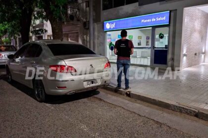 <span style='color:#f000000;font-size:14px;'>POLICIALES</span><br>Delincuentes fueron aprehendidos luego de robar pertenencias en un domicilio de La Rica