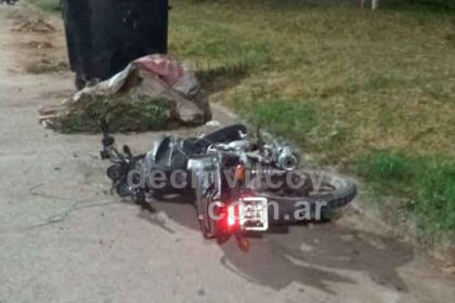 <span style='color:#f000000;font-size:14px;'>POLICIALES</span><br>Violente choque entre una moto y un auto dejó un herido de consideración item-thumbnail