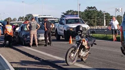 <span style='color:#f000000;font-size:14px;'>POLICIALES</span><br>Terrible choque entre un auto y una moto en la ruta 7: murió un hombre y su hijo sufrió heridas graves item-thumbnail
