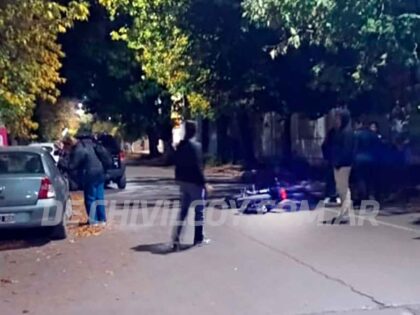 <span style='color:#f000000;font-size:14px;'>LOCALES</span><br>Colisión entre una moto y una camioneta en la zona céntrica item-thumbnail