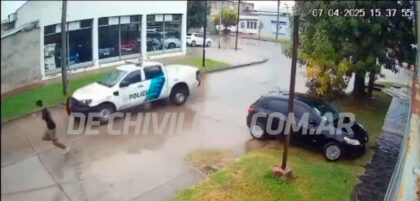<span style='color:#f000000;font-size:14px;'>POLICIALES</span><br>Dos jóvenes fueron detenidos tras robar dinero del interior de un auto estacionado item-thumbnail