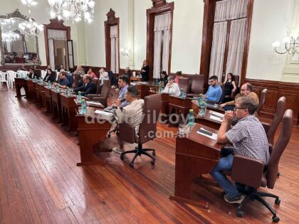<span style='color:#f000000;font-size:14px;'>ESTE JUEVES</span><br>Concejo debate cartel por Malvinas, distinción a deportista, alumbrado y suspensión de trenes en sesión del jueves item-thumbnail