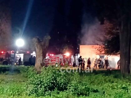 <span style='color:#f000000;font-size:14px;'>ANOCHE</span><br>Voraz incendio en un depósito de Región Sanitaria X ocasionó daños totales item-thumbnail
