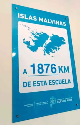 <span style='color:#f000000;font-size:14px;'>ACTUALIDAD</span><br>En la E.E.T Nº 1 se descubrió un cartel que indica su distancia con las Islas Malvinas <span style='color:#f000000;font-size:14px;'>ACTUALIDAD</span><br>En la E.E.T Nº 1 se descubrió un cartel que indica su distancia con las Islas Malvinas