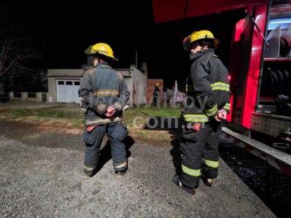 <span style='color:#f000000;font-size:14px;'>LOCALES</span><br>Explosión y posible incendio intencional en una vivienda de la calle Olavarría item-thumbnail