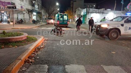 <span style='color:#f000000;font-size:14px;'>SINIESTRO VIAL</span><br>Una moto impactó contra un auto en calles 9 de Julio e Hipólito Yrigoyen item-thumbnail