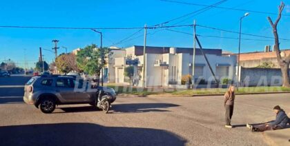 <span style='color:#f000000;font-size:14px;'>LOCALES</span><br>Violenta colisión entre un auto y una moto, en Junín y Av. Güemes item-thumbnail