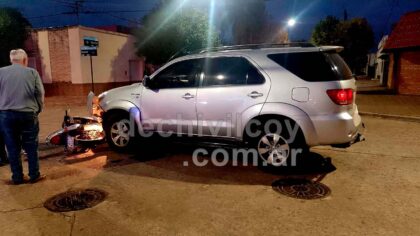 <span style='color:#f000000;font-size:14px;'>LOCALES</span><br>Se produjo un siniestro vial entre una camioneta y una moto en la intersección de calles Dean Funes y Castelli item-thumbnail