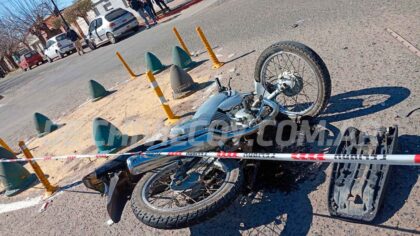 <span style='color:#f000000;font-size:14px;'>SINIESTRO VIAL</span><br>Choque entre un auto y una moto frente al Hospital Municipal item-thumbnail