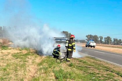 <span style='color:#f000000;font-size:14px;'>REGIONALES</span><br>Incendio de un automotor sobre la ruta 5 item-thumbnail