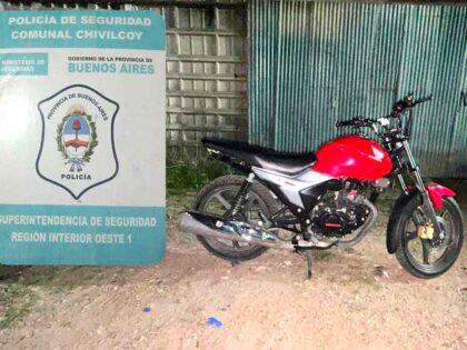 <span style='color:#f000000;font-size:14px;'>POLICIALES</span><br>Dos hombres fueron aprehendidos al resistirse al secuestro de una motocicleta item-thumbnail