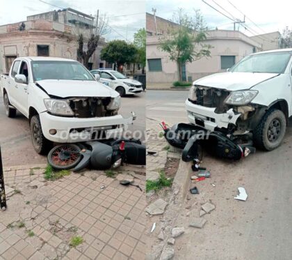 <span style='color:#f000000;font-size:14px;'>POLICIALES</span><br>Violento siniestro vial entre una moto y camioneta en San Lorenzo y Vicente López item-thumbnail