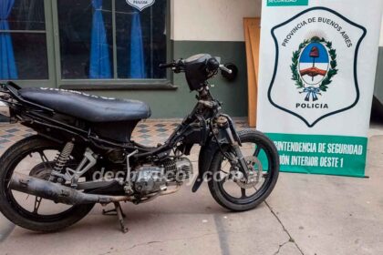 <span style='color:#f000000;font-size:14px;'>POLICIALES</span><br>Dos menores robaron una moto y chocaron: uno herido y un detenido en Chivilcoy item-thumbnail
