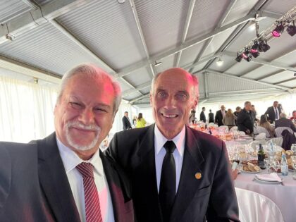 <span style='color:#f000000;font-size:14px;'>EN LA CIUDAD DE LA PLATA</span><br>Horacio Vero presentó su libro “Siglo XXI, cambalache” item-thumbnail
